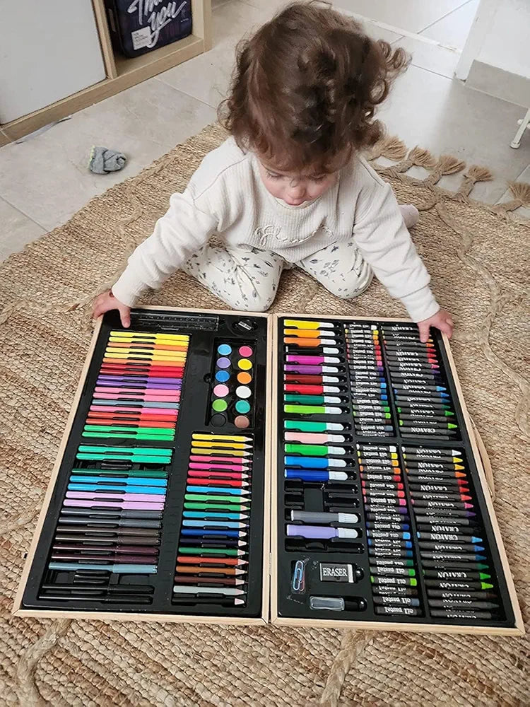 180 Piece Deluxe Painting Drawing Kit
