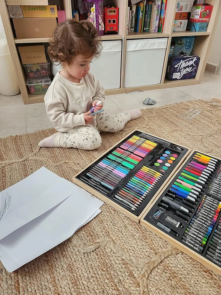 180 Piece Deluxe Painting Drawing Kit